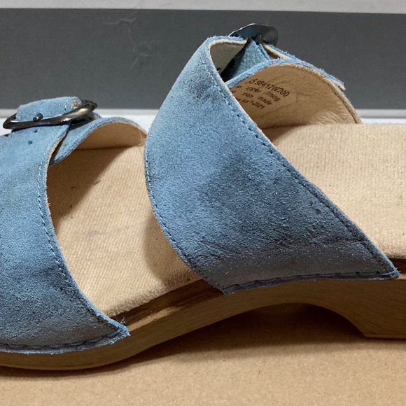 Dansko Sandals - Picture 2 of 4